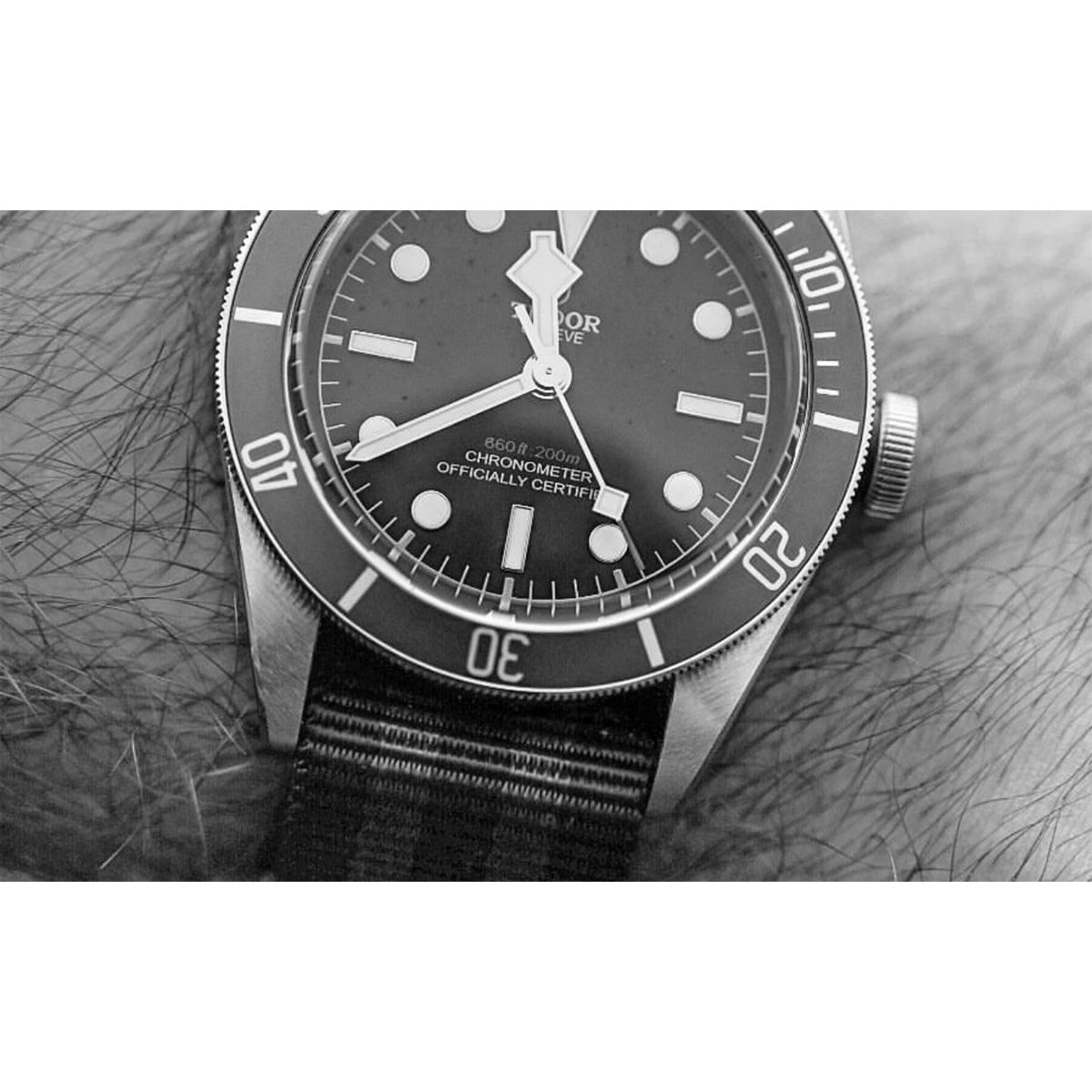 Masar Bracelet de montre Nato Noir 2 Bandes Grise James Bond