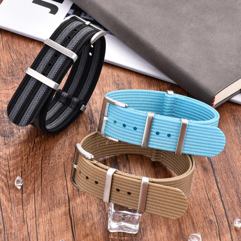 Bracelet en Nylon nervuré à rayures de haute qualité 18mm 20mm 22mm bracelet de montre en tissu tressé bracelets de montre en Nylon  Accessoire pour montre traditionnelle