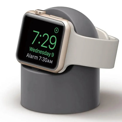 Supporto per caricabatterie Apple Watch Series Ultra/8/SE2/7/6/SE/4/3 49mm/45mm/44mm/42mm/41mm/40mm/38mm, Modalità Comodino in Silicone Resistente