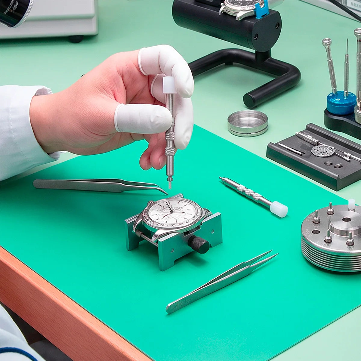 Watch hand press fitting tool, hand pusher, alloy steel hand holder, repair tool for watchmakers