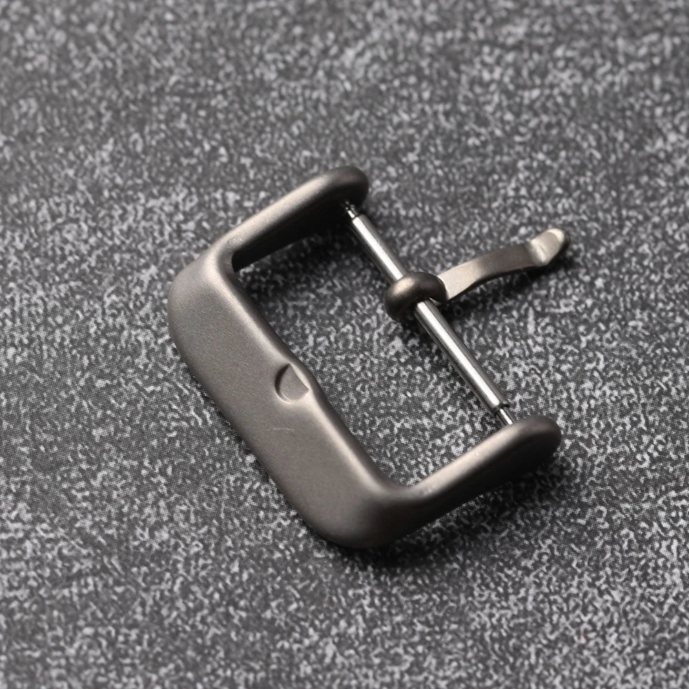 Fibbia in titanio ad alta resistenza 18MM 20MM, fibbia non in acciaio inossidabile, fibbia opaca spazzolata, accessori fibbia per cinturino in vera pelle