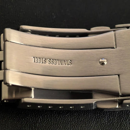 SEIKO SKX007/SKX009 Taucheruhr, spezieller Ersatz mit einem 22mm massiven Edelstahlarmband mit fünf gebürsteten Gliedern