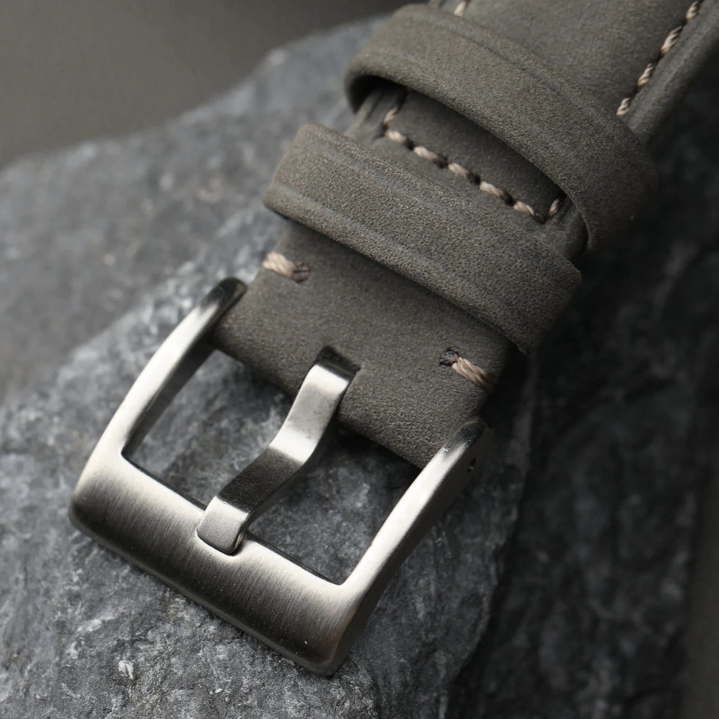 Grey frosted leather strap, 20MM x 18MM cowhide top layer, retro style, suitable for mechanical watch strap