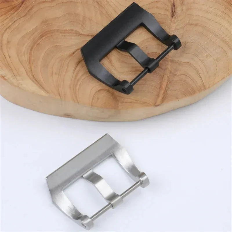 Spilla a ardiglione in acciaio inox 316L di alta qualità, fibbia in argento nero opaco per bracciale Panerai, chiusura a vite in gomma da 20 mm e 22 mm.