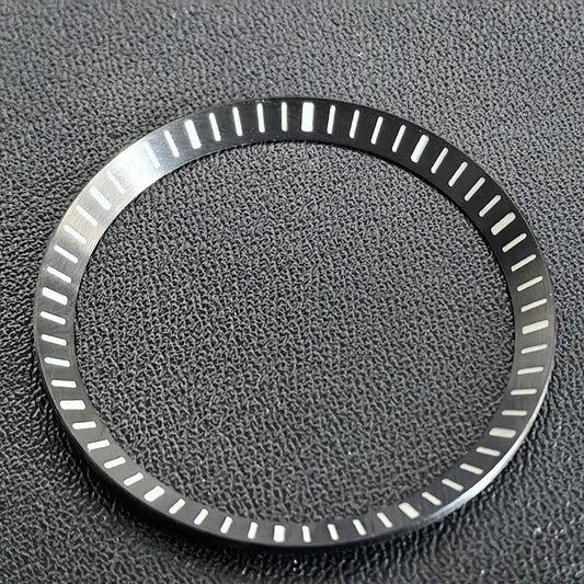 Bague de cadran brossée noire avec index lumineux pour pièces modifiées de la série Seiko Turtle