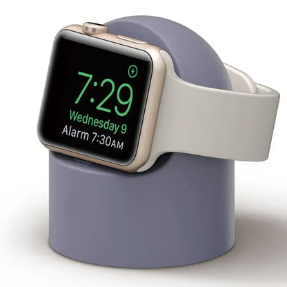 Supporto per caricabatterie Apple Watch Series Ultra/8/SE2/7/6/SE/4/3 49mm/45mm/44mm/42mm/41mm/40mm/38mm, Modalità Comodino in Silicone Resistente