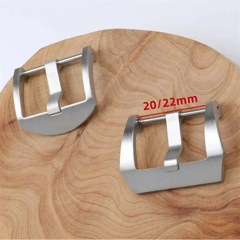 Spilla a ardiglione in acciaio inox 316L di alta qualità, fibbia in argento nero opaco per bracciale Panerai, chiusura a vite in gomma da 20 mm e 22 mm.