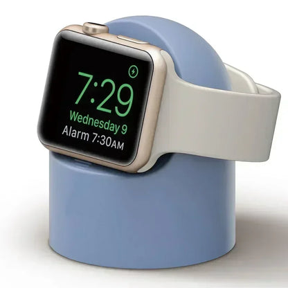 Supporto per caricabatterie Apple Watch Series Ultra/8/SE2/7/6/SE/4/3 49mm/45mm/44mm/42mm/41mm/40mm/38mm, Modalità Comodino in Silicone Resistente