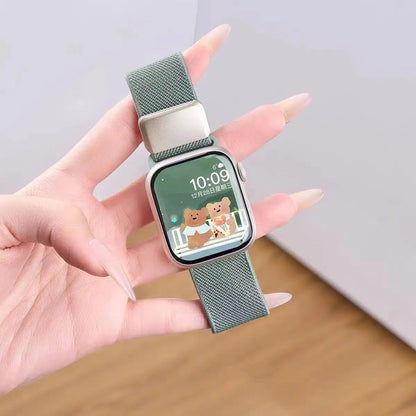 Cinturino intrecciato in Nylon per Apple Watch, 42, 46, 45, 44, 49mm, 38, 40, 41, magnetico, iWatch serie 11, 10, 9, 7, 8, 6, SE, Ultra 3/2/1