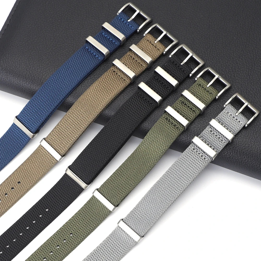 Cinturino per orologio in nylon intrecciato in tessuto resistente ad alta densità di alta qualità 20 mm 22 mm, cinturino per orologio sportivo in nylon morbido e spesso, accessori