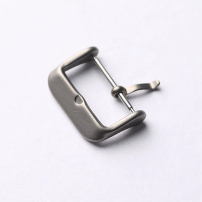 Fibbia in titanio ad alta resistenza 18MM 20MM, fibbia non in acciaio inossidabile, fibbia opaca spazzolata, accessori fibbia per cinturino in vera pelle
