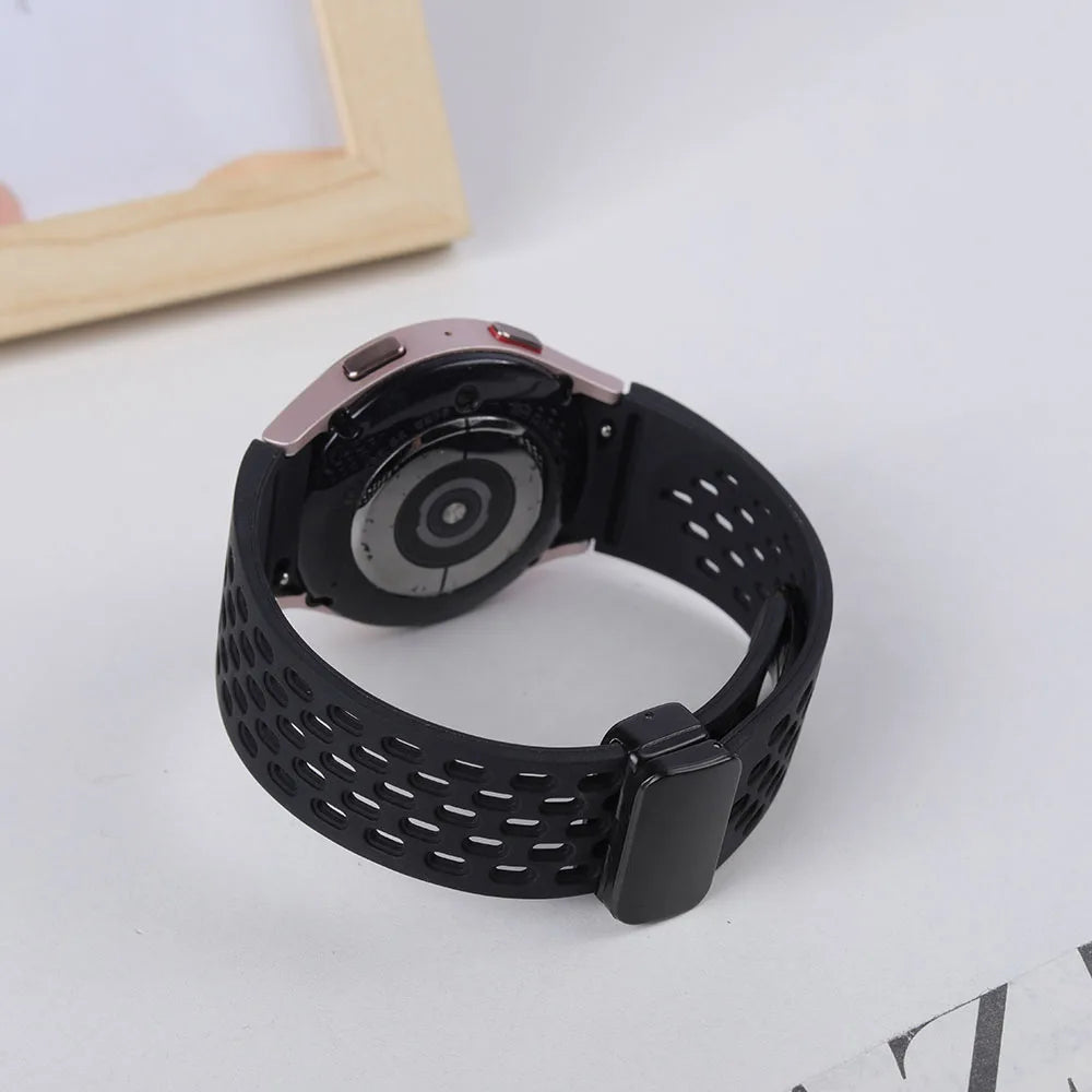 适用于三星 Galaxy Watch 7 6 5 4 40mm 44mm 5 Pro 45mm 的硅胶表带，磁吸扣表带，适用于 6 Classic 43mm 47mm，无缝隙设计
