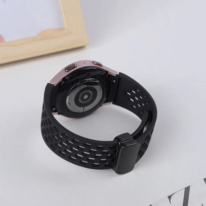 适用于三星 Galaxy Watch 7 6 5 4 40mm 44mm 5 Pro 45mm 的硅胶表带，磁吸扣表带，适用于 6 Classic 43mm 47mm，无缝隙设计