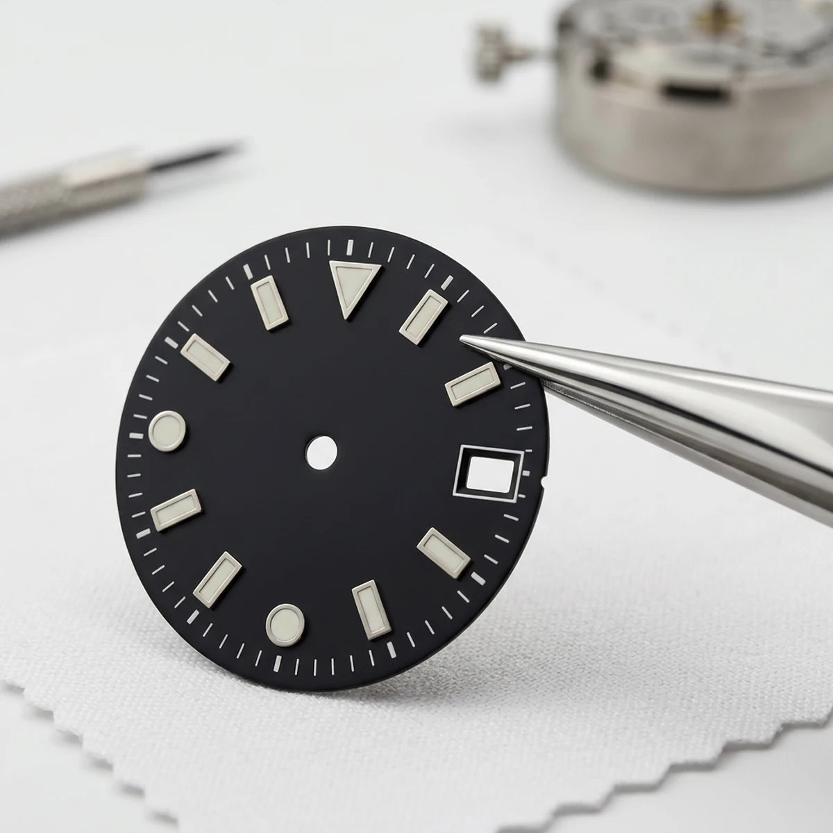 28.5mm watch dials for NH35/NH36 movements with green luminous dials for watch replacement parts no logo