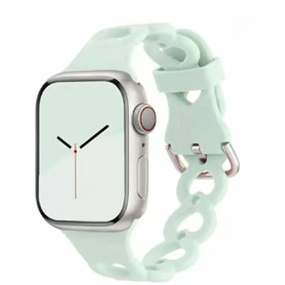 Nouveau bracelet de montre en silicone en forme de cœur pour Apple Watch S11 S10 S9 S8 7 6 5 4, bracelet respirant pour femmes, compatible avec iWatch Series 49 46 45 44 43 42 mm