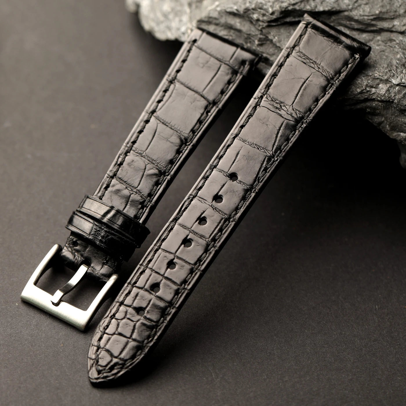 Handmade high-end crocodile leather strap, genuine leather 18 19 20 21 22MM, soft high-end watch strap, retro black strap