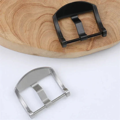 Spilla a ardiglione in acciaio inox 316L di alta qualità, fibbia in argento nero opaco per bracciale Panerai, chiusura a vite in gomma da 20 mm e 22 mm.