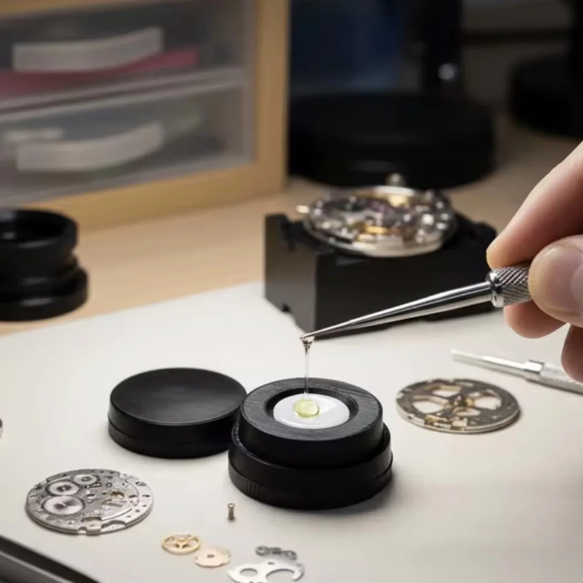 1 pièce : Godet à graisse anti-poussière pour montres, outil essentiel pour l'entretien et la réparation de montres, idéal pour les amateurs et les réparateurs professionnels