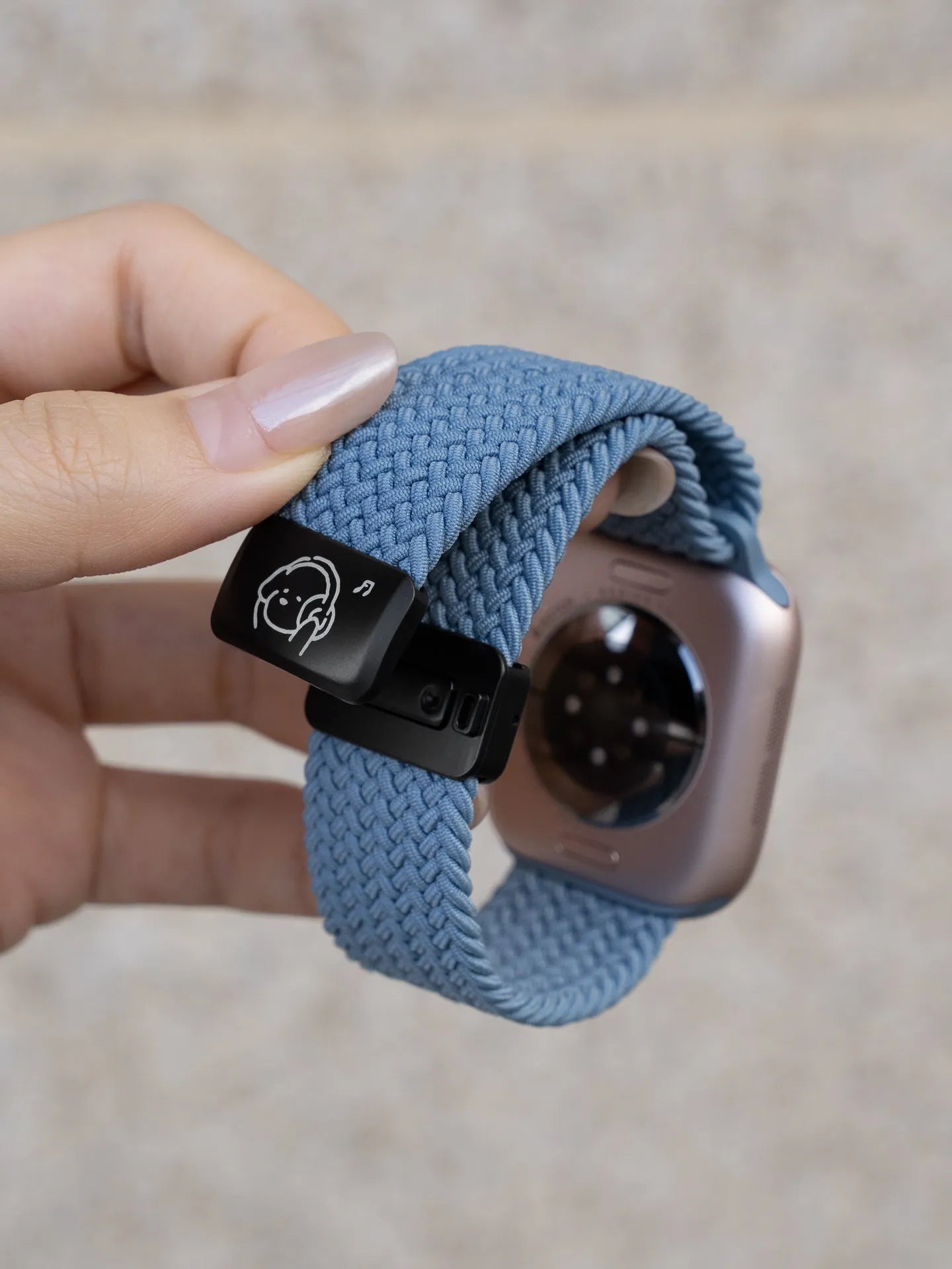 Bracelet en nylon tressé avec motif chien musical et fermoir magnétique pour Apple Watch S11 S10 S9 S8 Ultra SE3 49mm 42mm 45mm 44mm 46mm S10 42mm