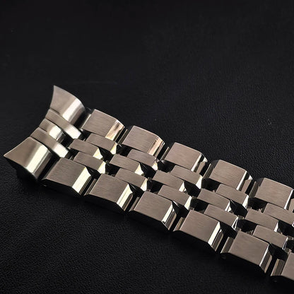 SEIKO SKX007/SKX009 Taucheruhr, spezieller Ersatz mit einem 22mm massiven Edelstahlarmband mit fünf gebürsteten Gliedern