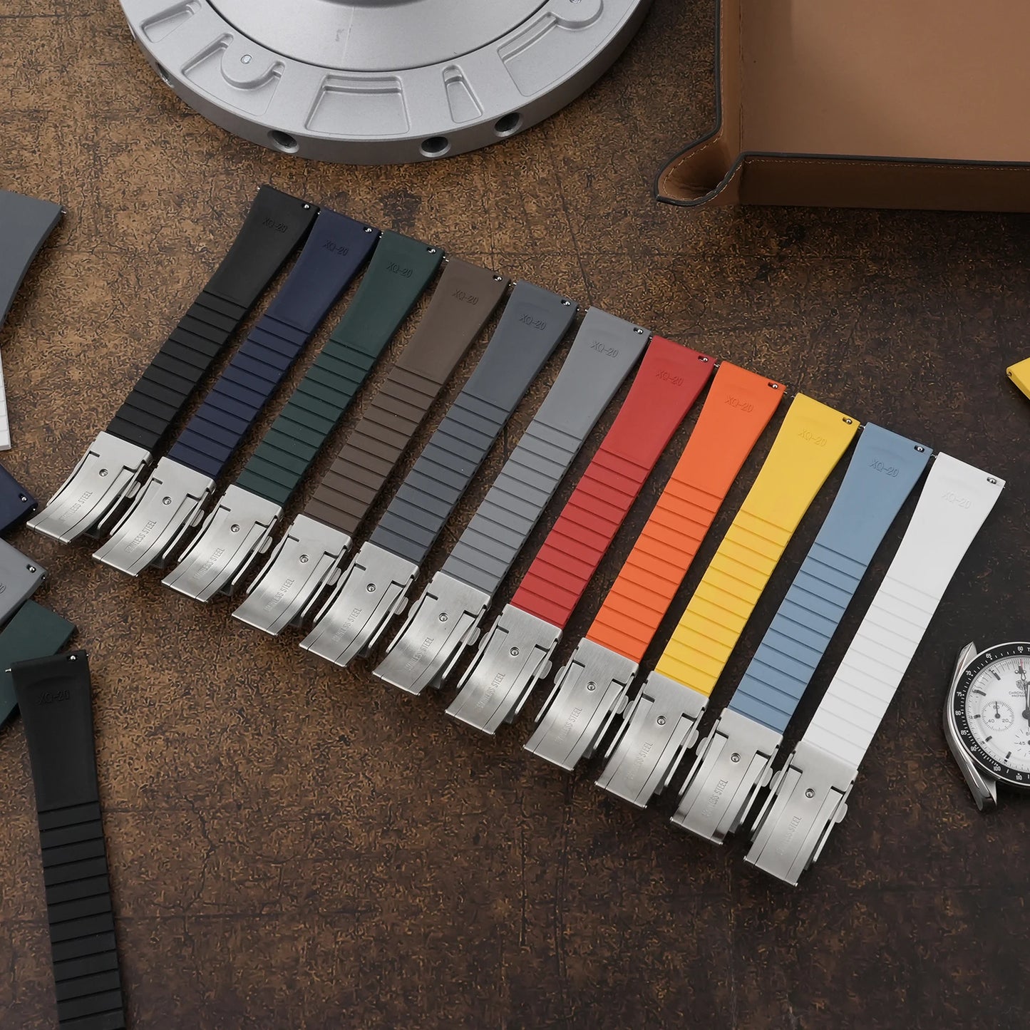 Nouveau bracelet de montre en caoutchouc fluoré CTS 18mm 19mm 20mm 21mm 22mm boucle pliante à dégagement rapide bracelets de montre FKM bracelet pour couper à la taille