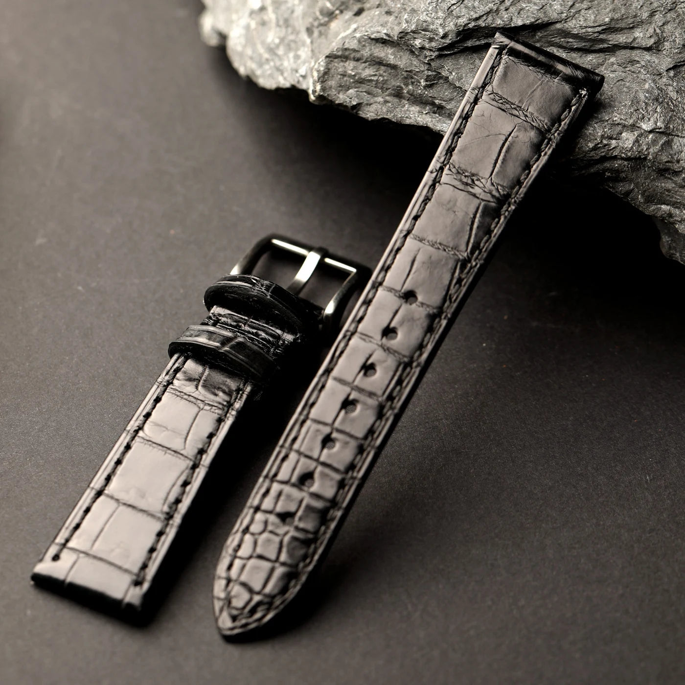 Handmade high-end crocodile leather strap, genuine leather 18 19 20 21 22MM, soft high-end watch strap, retro black strap