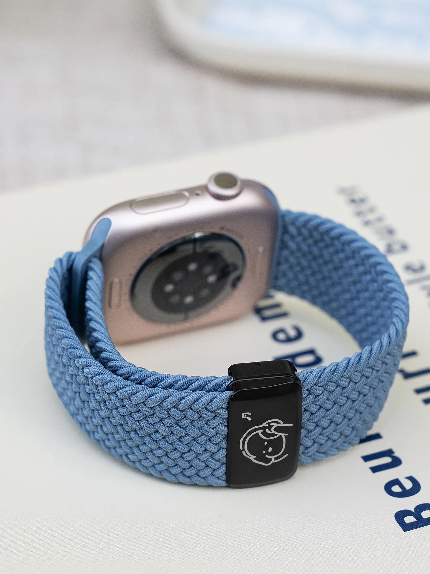 Bracelet en nylon tressé avec motif chien musical et fermoir magnétique pour Apple Watch S11 S10 S9 S8 Ultra SE3 49mm 42mm 45mm 44mm 46mm S10 42mm
