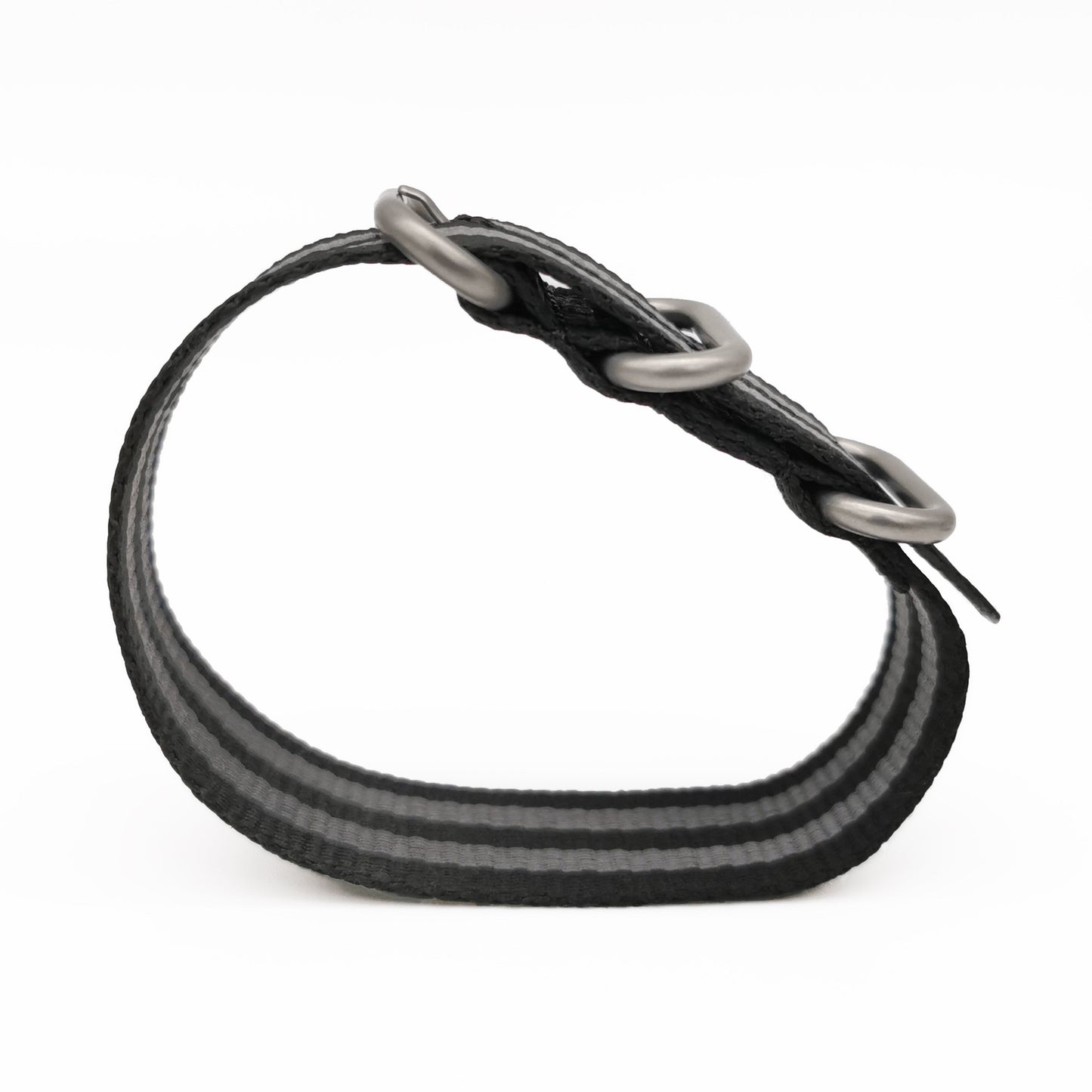 Sangle ZULU Nato Seatbelt en Nylon Gris / Noir / Boucle Satin - Special – Fin