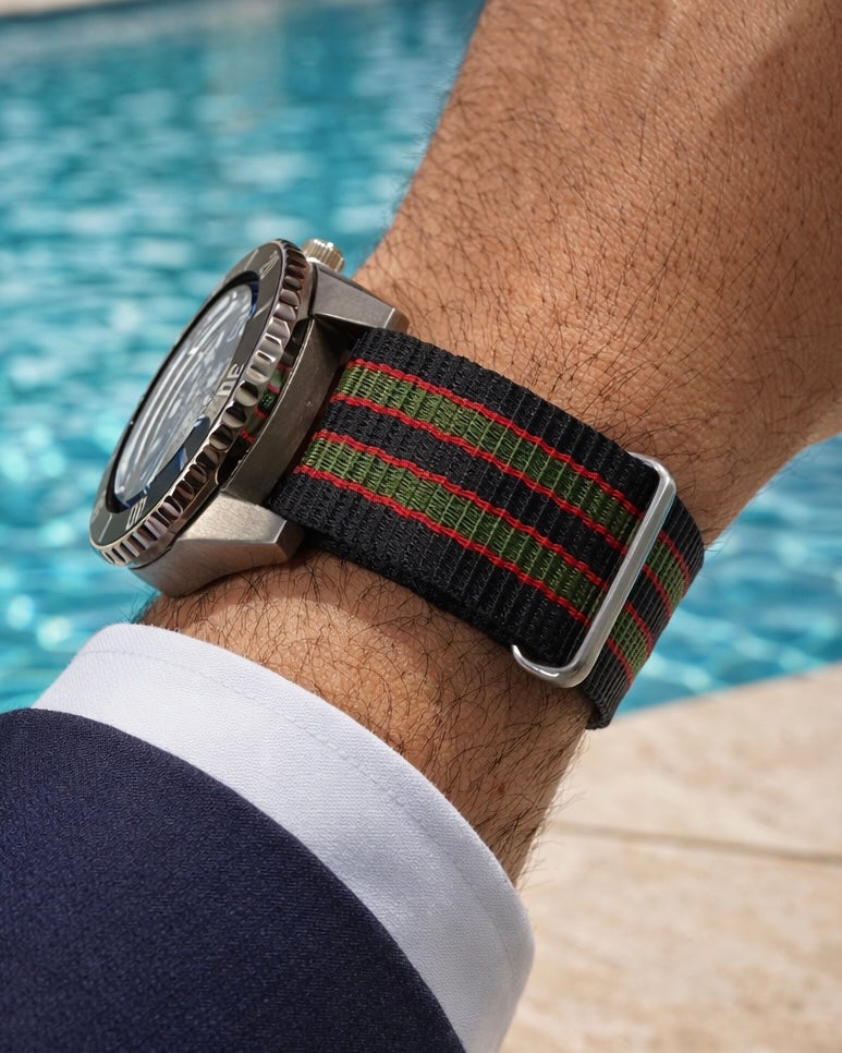 Masar Bracelet de Montre Nato James Bond Nylon Noir Rouge Vert