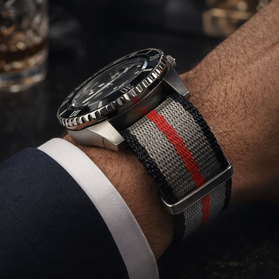 Masar Bracelet montre NATO Nylon Gris Rouge Noir - Boucle Acier Brossé – Homme