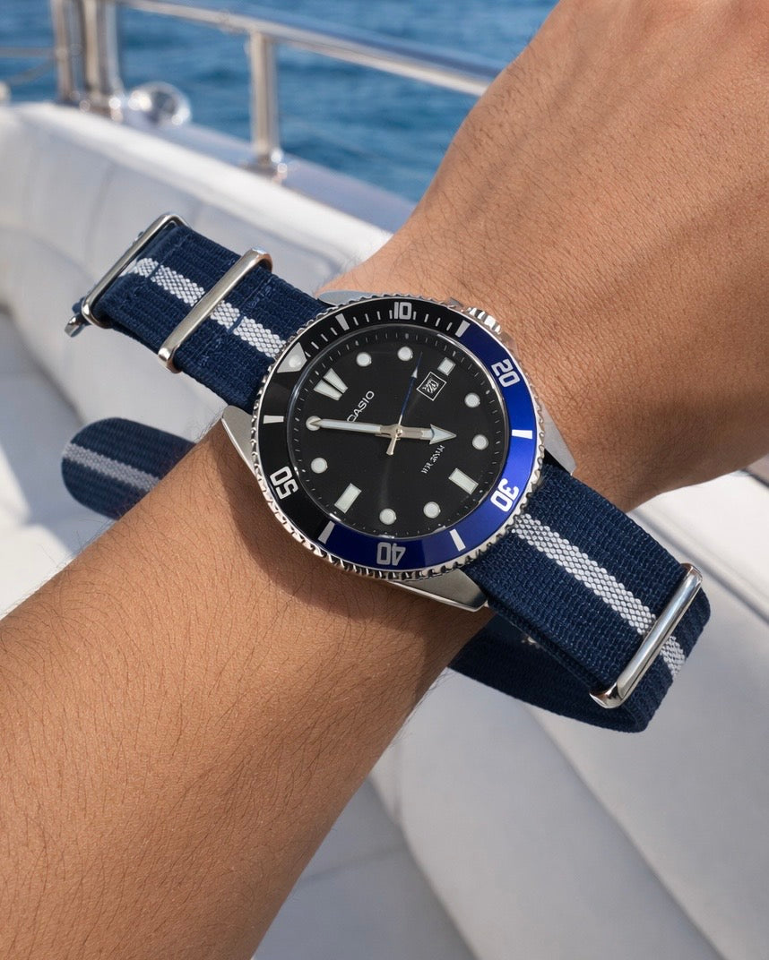 Masar Nato Bleu Marine Blanc - Hybride Tissu Nylon / Silicone